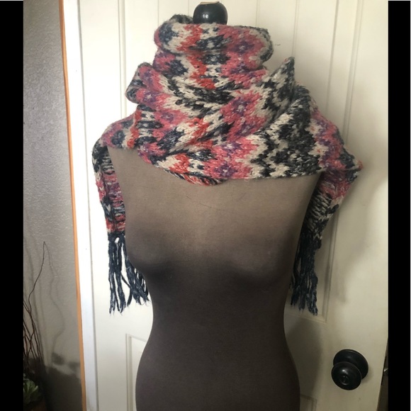 Scarf - Picture 3 of 7